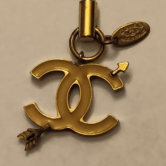 Authentic CHANEL gold tone keyring/charm/cell phone strap - Picture 1 of 7